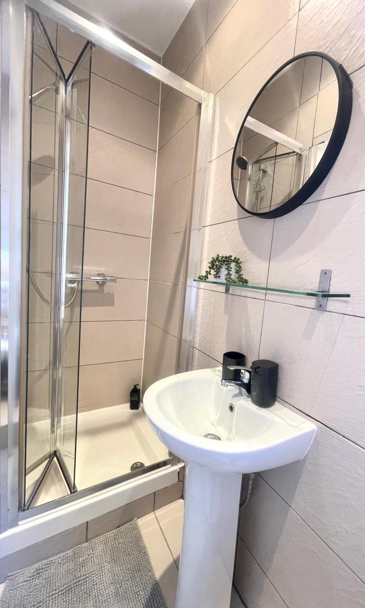 A Fantastic One Double Bedroom Flat Londres Exterior foto