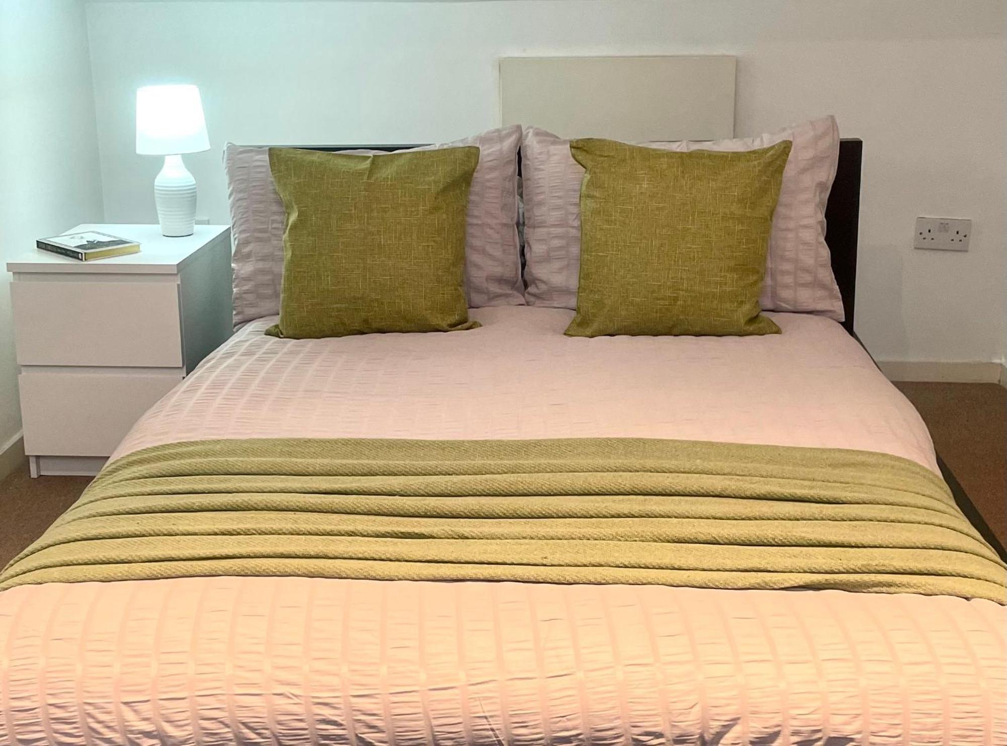 A Fantastic One Double Bedroom Flat Londres Exterior foto